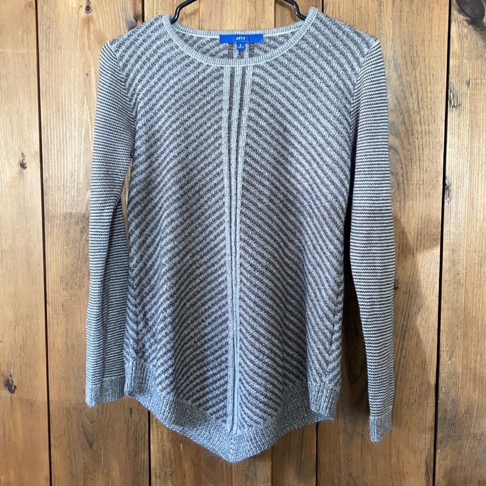 Apt 9 Women’s sweater